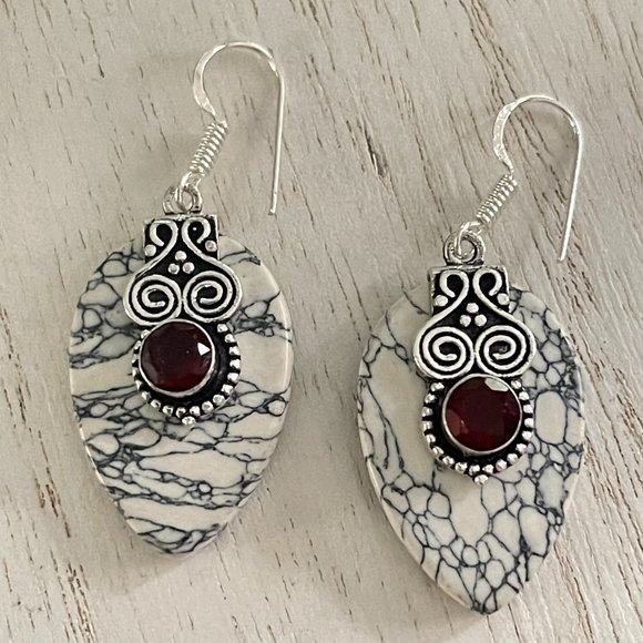 3 for $10 🩷 Bundle Garnet color cabochon white howlite silver dangle earrings - Picture 1 of 7